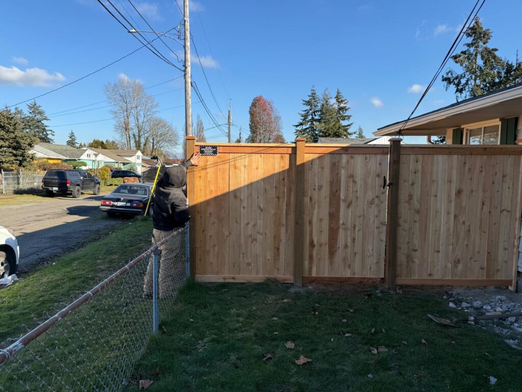 De Dios Construction LLC fence 1